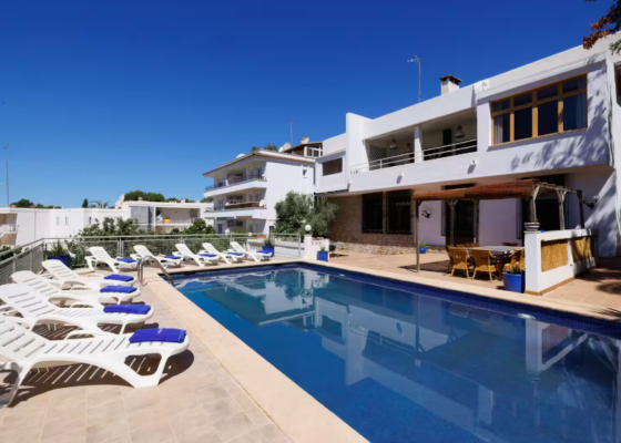 Villa mit Ferien Vermietung Lizenz zu verkaufen in Santa Ponsa