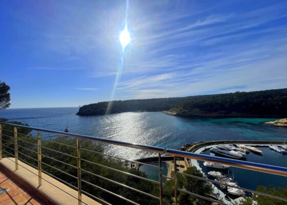 Luxurious Frontline Villa with sea access in Sol de mallorca – Rental