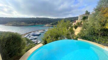 Luxurious Frontline Villa with sea access in Sol de mallorca – Rental