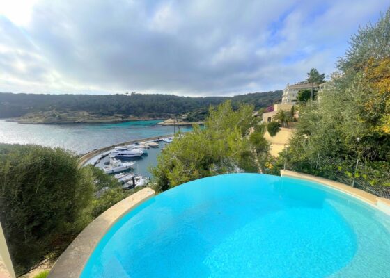 Luxurious Frontline Villa with sea access in Sol de mallorca – Rental