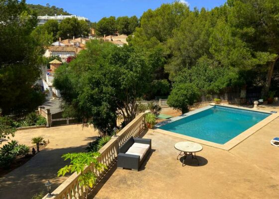 Spacious Villa in Paguera for sale