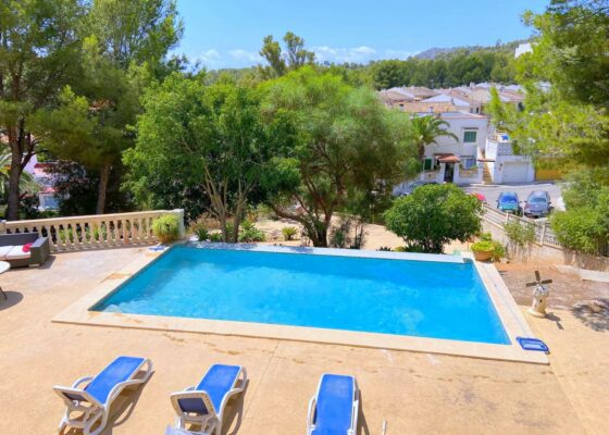 Spacious Villa in Paguera for sale