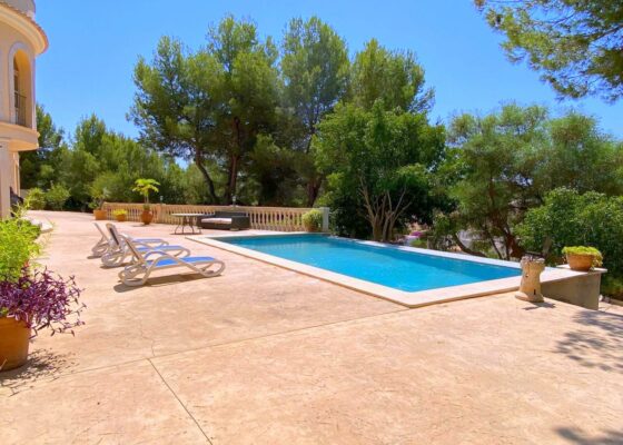 Spacious Villa in Paguera for sale