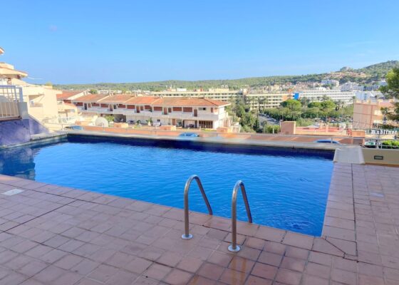 Two bedroom apartment in walking distance to the beach in Santa ponsa for sale