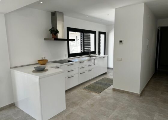 Residential & commercial building for sale in Arenal, llucmajor