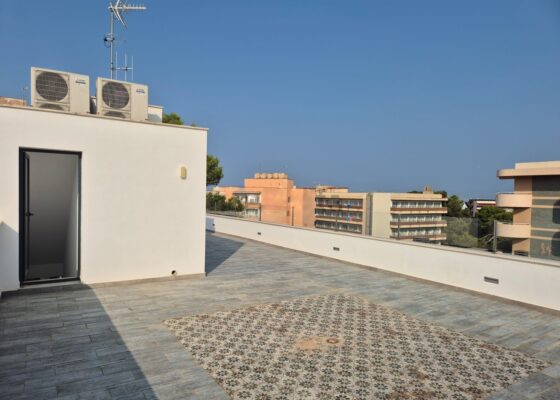Residential & commercial building for sale in Arenal, llucmajor