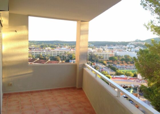 Apartment in Santa Ponsa by the beach for sale