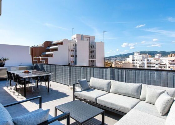 Penthouse with sea views in Palma for sale