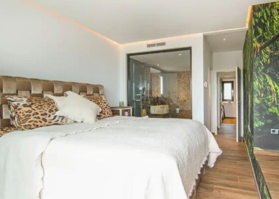 Frontline House in Llucmajor for rent