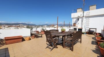 Penthouse in Palma with views for sale