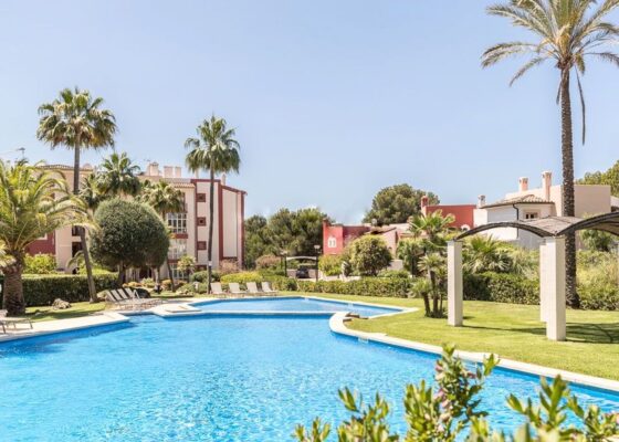Luxuruy Apartment in a golf community in Nova Santa Ponsa for sale