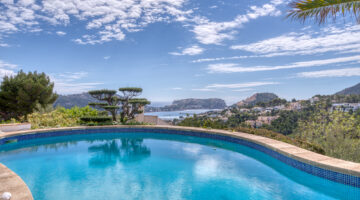 Seaview Villa in Port Andratx with views over the bay for sale