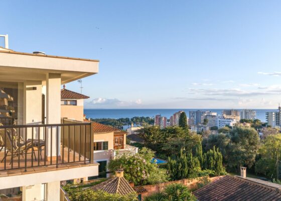 Duplex Penthouse with sea views in Bonanova for sale