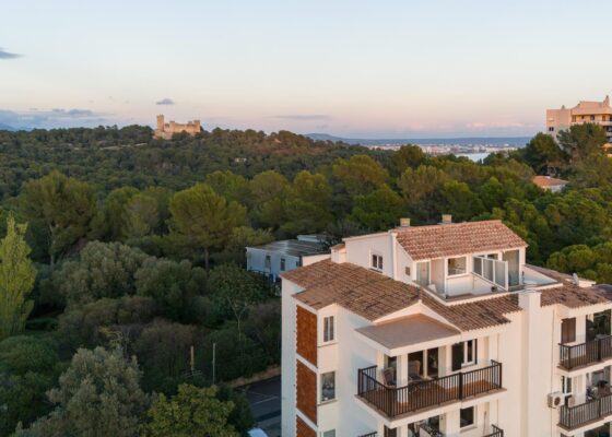 Duplex Penthouse with sea views in Bonanova for sale