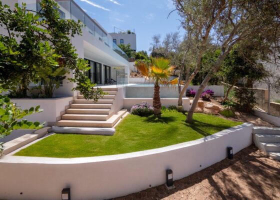 Luxury Villa in Portals / Bendinat for rent
