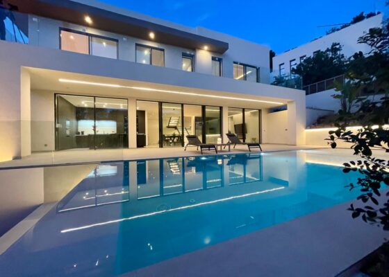 Luxury Villa in Portals / Bendinat for rent