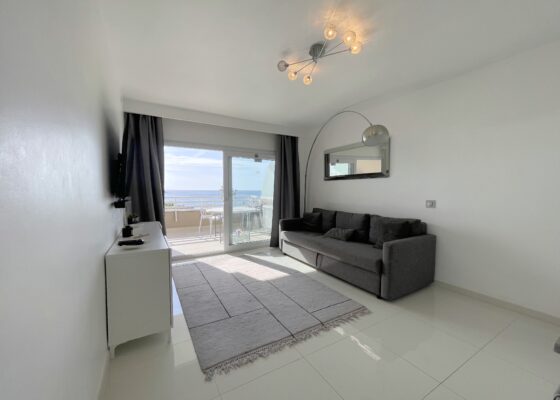 Seaview apartment in first line to the beach in Magaluf for sale