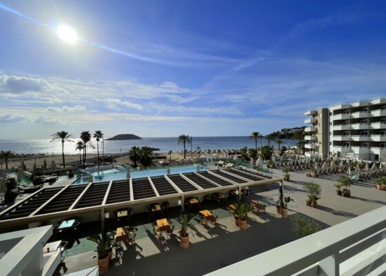 Seaview apartment in first line to the beach in Magaluf for sale