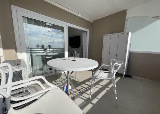 Seaview apartment in first line to the beach in Magaluf for sale