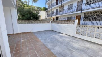 Renovated two bedroom apartment in santa ponsa for rent