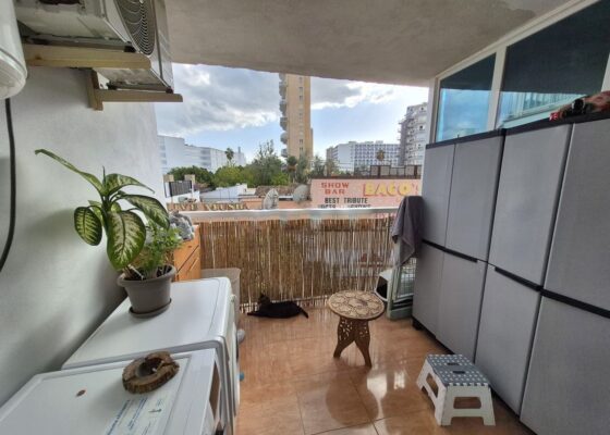 Two bedroom apartment by the ocean for sale in magaluf
