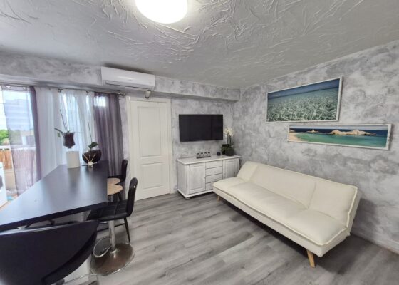 Two bedroom apartment by the ocean for sale in magaluf