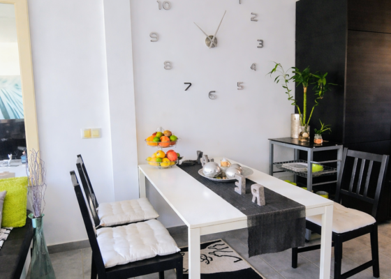 Erdgeschoss in El Toro direkt uber dem Strand und Yachthafen zu verkaufen