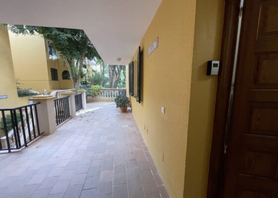 Erdgeschoss Wohnung in Nova Santa Ponsa mit Meerzugang zu verkaufen